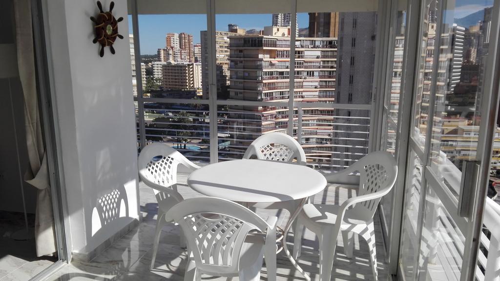 Apartamentos Los Caballos Benidorm Dış mekan fotoğraf